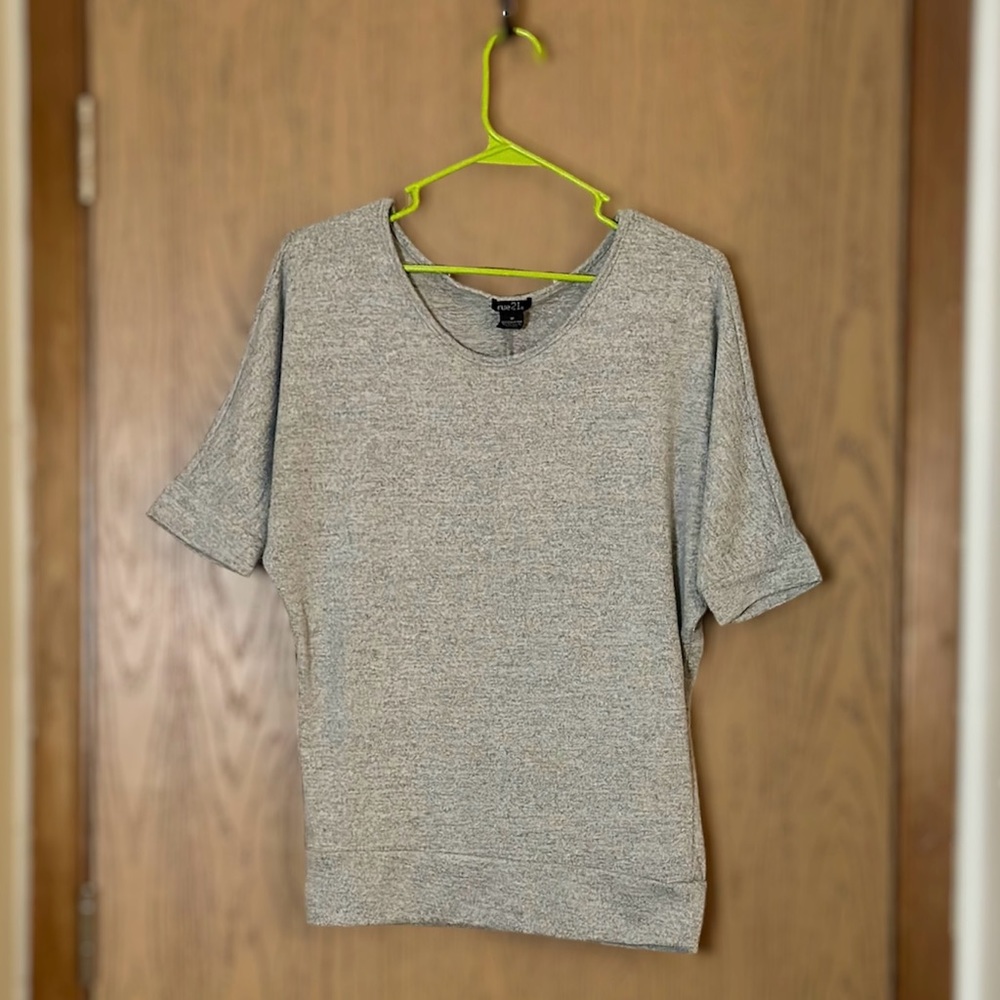Rue 21 Gray short sleeve shirt. Size medium.
